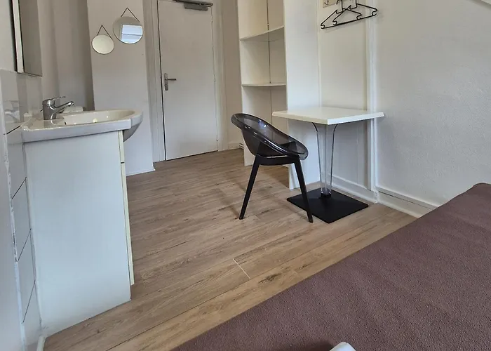 Budget Weber - Centre Gare Szálloda